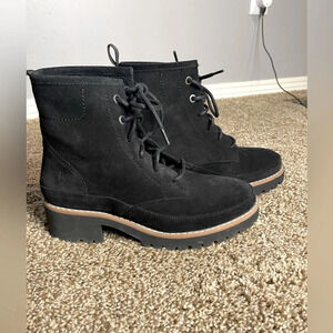 Suede Hush Puppy Black women’s lace up ankle boots in size 6